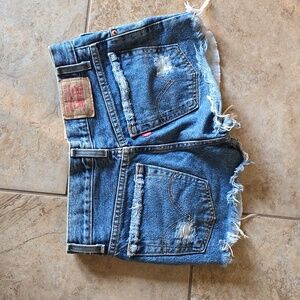 Vintage Levi cutoff shorts fit size 24, 0
